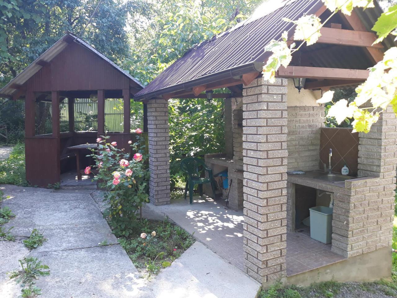 Котедж "Лісовий Затишок" Glubokoye Exterior photo